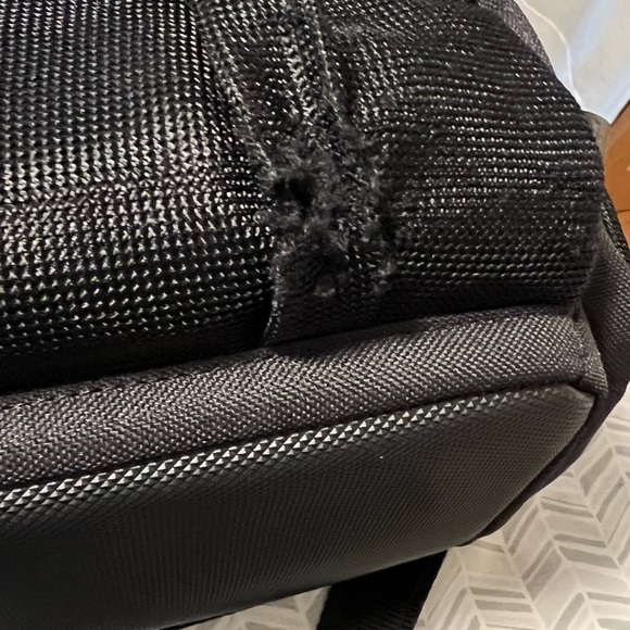 Camera bag with lots of pockets - Picture 9 of 9